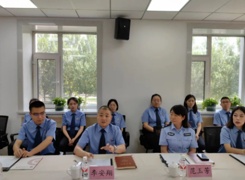 支部建在项目上 党旗插在工地上——建设项目管理公司与哈城发投集团市政二公司 联合举行“支部立项、党员攻坚”行动授旗仪式